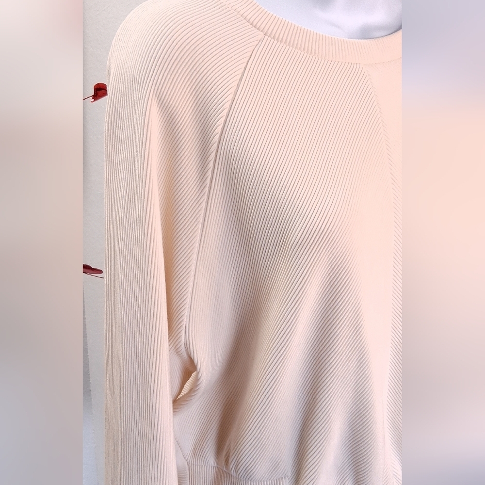 Express Cream Color Women Sweater, Size Large - Picture 12 of 14